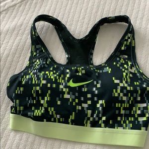 NIKE Sports-bra - never worn